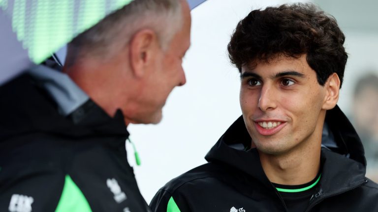 17622575498692975924479219787922